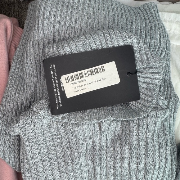 Box  Different Brands Like Forever21,Fashion Nova,And Pretty Little Thing  #1 - Picture 7 of 11